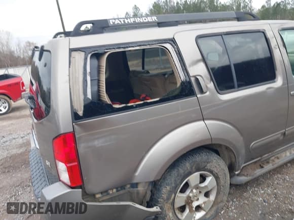 ✅ 2006 Nissan Pathfinder SE • VIN: 5N1AR18U36C600232 • Lot: 41570369. Listed on IAAI with 263,910 mi. Free auction sales archive from the USA and detailed vehicle history report at DreamBid. Image 12.