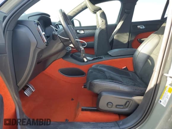 ✅ 2021 Volvo XC40 • VIN: YV4ED3UR1M2525483 • Lot: 57668235. Listed on Copart with 29,727 mi. Free auction sales archive from the USA and detailed vehicle history report at DreamBid. Image 7.