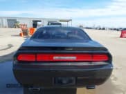 ✅ 2013 Dodge Challenger R/T • VIN: 2C3CDYBT2DH575360 • Lot: 41319042. Wystawiony na IAAI z przebiegiem 173 695 mil. Bezpłatny archiwum sprzedaży aukcyjnych z USA i szczegółowy raport historii pojazdu na DreamBid. Zdjęcie 16.