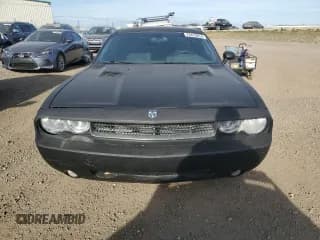 ✅ 2010 Dodge Challenger SE • VIN: 2B3CJ4DV5AH235502 • Lot: 76476814. Wystawiony na Copart z przebiegiem 267 440 mil. Bezpłatny archiwum sprzedaży aukcyjnych z USA i szczegółowy raport historii pojazdu na DreamBid. Zdjęcie 5.