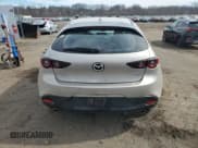 ✅ 2022 Mazda 3 Premium • VIN: JM1BPBML2N1501090 • Лот: 48104385. Опубликован ранее на Copart с пробегом 22 356 миль. Бесплатный доступ к архиву аукционных продаж из США и подробный отчёт об истории автомобиля на DreamBid. Изображение 6.