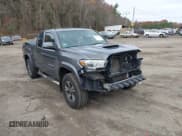 ✅ 2017 Toyota Tacoma SR5 • VIN: 5TFSZ5AN6HX055223 • Лот: 43671159. Опубликован ранее на IAAI с пробегом 210 062 миль. Бесплатный доступ к архиву аукционных продаж из США и подробный отчёт об истории автомобиля на DreamBid. Изображение 1.