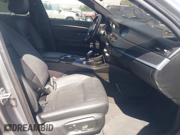 ✅ 2014 BMW 5 Series 535i • VIN: WBA5B1C58ED480766 • Lot: 43060040. Listed on IAAI with 140,941 mi. Free auction sales archive from the USA and detailed vehicle history report at DreamBid. Image 5.