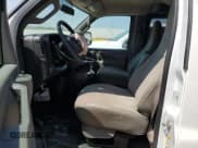 ✅ 2023 Chevrolet Express Passenger LS • VIN: 1GAZGNFP6P1175077 • Лот: 67916425. Опубликован ранее на Copart с пробегом 48 123 миль. Бесплатный доступ к архиву аукционных продаж из США и подробный отчёт об истории автомобиля на DreamBid. Изображение 7.