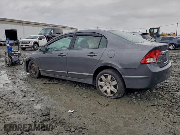 ✅ 2010 Honda Civic LX • VIN: 2HGFA1F53AH326406 • Лот: 93784985. Опубликован ранее на Copart с пробегом Не указан. Бесплатный доступ к архиву аукционных продаж из США и подробный отчёт об истории автомобиля на DreamBid. Изображение 2.