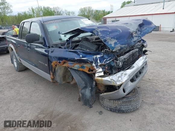 ✅ 2000 Dodge Dakota Sport • VIN: 1B7HG2AZ9YS777509 • Lot: 42145010. Wystawiony na IAAI z przebiegiem Nie podano. Bezpłatny archiwum sprzedaży aukcyjnych z USA i szczegółowy raport historii pojazdu na DreamBid. Zdjęcie 6.