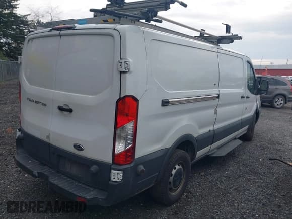 ✅ 2018 Ford Transit • VIN: 1FTYR2YM8JKB17665 • Lot: 40803462. Listed on IAAI with 129,703 mi. Free auction sales archive from the USA and detailed vehicle history report at DreamBid. Image 4.