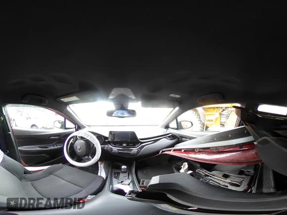 ✅ 2018 Toyota C-HR XLE Premium • VIN: NMTKHMBX4JR060590 • Lot: 43776518. Wystawiony na IAAI z przebiegiem 80 927 mil. Bezpłatny archiwum sprzedaży aukcyjnych z USA i szczegółowy raport historii pojazdu na DreamBid. Zdjęcie 18.