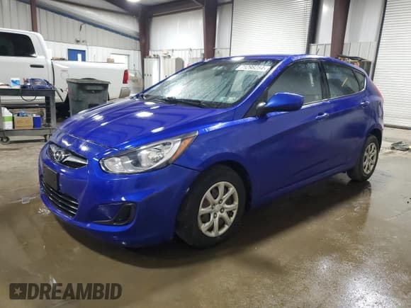 ✅ 2013 Hyundai Accent GS • VIN: KMHCT5AE8DU078497 • Лот: 71298254. Опубликован ранее на Copart с пробегом 151 675 миль. Бесплатный доступ к архиву аукционных продаж из США и подробный отчёт об истории автомобиля на DreamBid. Изображение 1.