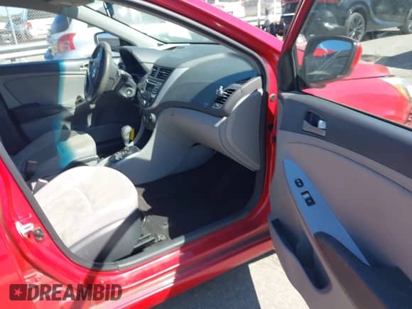 2017 Hyundai Accent SE с VIN KMHCT4AE2HU247705, выставлен на аукционе IAAI как лот 43320098 с пробегом 92 633 миль миль и . История ставок и продаж доступна на DreamBid. Изображение 5.