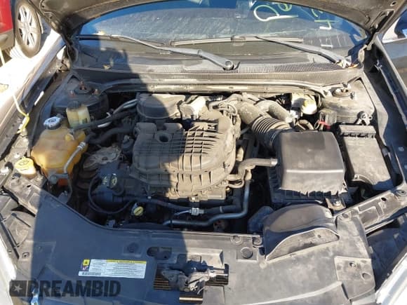 ✅ 2013 Chrysler 200 Limited • VIN: 1C3CCBCG9DN523880 • Lot: 43644898. Listed on IAAI with 205,000 mi. Free auction sales archive from the USA and detailed vehicle history report at DreamBid. Image 10.