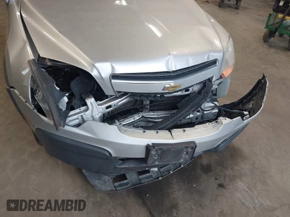 ✅ 2014 Chevrolet Captiva Sport LS • VIN: 3GNAL2EKXES525186 • Lot: 41879433. Wystawiony na IAAI z przebiegiem 137 064 mil. Bezpłatny archiwum sprzedaży aukcyjnych z USA i szczegółowy raport historii pojazdu na DreamBid. Zdjęcie 6.