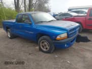 ✅ 2000 Dodge Dakota • VIN: 1B7GL22X8YS774590 • Lot: 42027035. Wystawiony na IAAI z przebiegiem 93 092 mil. Bezpłatny archiwum sprzedaży aukcyjnych z USA i szczegółowy raport historii pojazdu na DreamBid. Zdjęcie 1.