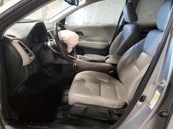 ✅ 2018 Honda HR-V EX-L • VIN: 3CZRU6H75JM707118 • Лот: 88138725. Опубликован ранее на Copart с пробегом 84 711 миль. Бесплатный доступ к архиву аукционных продаж из США и подробный отчёт об истории автомобиля на DreamBid. Изображение 7.