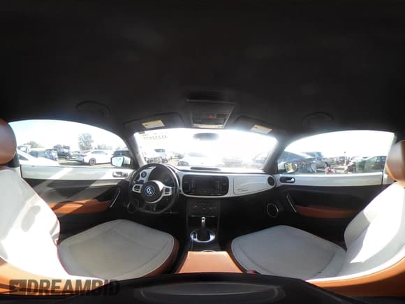 ✅ 2015 Volkswagen Beetle Fleet Edition • VIN: 3VWF17AT0FM607009 • Lot: 41232977. Listed on IAAI with 92,531 mi. Free auction sales archive from the USA and detailed vehicle history report at DreamBid. Image 18.