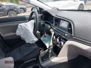 2019 Hyundai Elantra Limited z VIN KMHD84LF6KU738085, wystawiony jako IAAI lot #43056135 z przebiegiem 119 656 mil mil oraz . Historia ofert i sprzedaży dostępna na DreamBid. Obrazek 5.