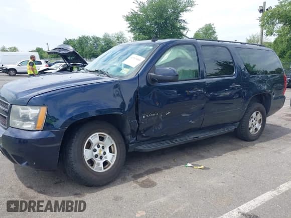 ✅ 2008 Chevrolet Suburban LTZ • VIN: 3GNFK16388G176479 • Lot: 42707009. Wystawiony na IAAI z przebiegiem 236 064 mil. Bezpłatny archiwum sprzedaży aukcyjnych z USA i szczegółowy raport historii pojazdu na DreamBid. Zdjęcie 6.