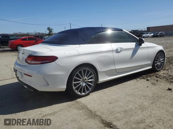 ✅ 2019 Mercedes-Benz C 300 • VIN: WDDWK8DB1KF795449 • Lot: 49775875. Wystawiony na Copart z przebiegiem Nie podano. Bezpłatny archiwum sprzedaży aukcyjnych z USA i szczegółowy raport historii pojazdu na DreamBid. Zdjęcie 3.