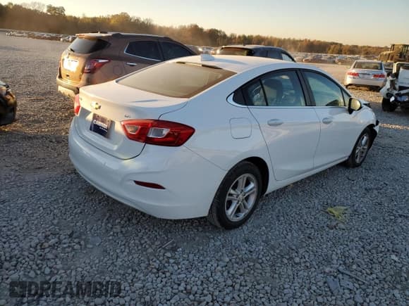 ✅ 2017 Chevrolet Cruze LT • VIN: 1G1BE5SM7H7220559 • Lot: 68553432. Listed on Copart with 85,085 mi. Free auction sales archive from the USA and detailed vehicle history report at DreamBid. Image 3.