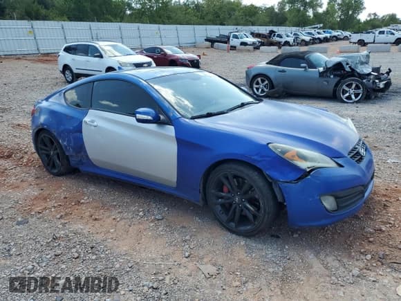 ✅ 2010 Hyundai Genesis Coupe Track • VIN: KMHHU6KH4AU027317 • Lot: 69113115. Listed on Copart with 266,020 mi. Free auction sales archive from the USA and detailed vehicle history report at DreamBid. Image 4.