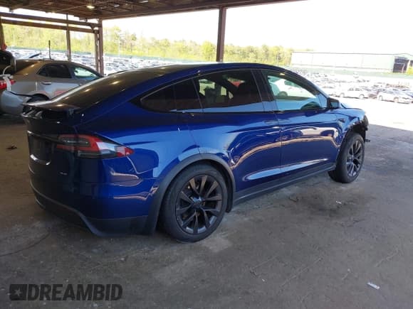✅ 2022 Tesla Model X Plaid • VIN: 7SAXCBE69NF332819 • Lot: 42222159. Wystawiony na IAAI z przebiegiem 38 784 mil. Bezpłatny archiwum sprzedaży aukcyjnych z USA i szczegółowy raport historii pojazdu na DreamBid. Zdjęcie 4.