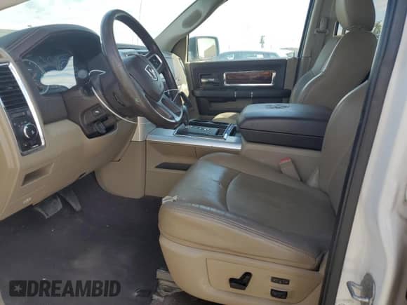 2010 Dodge 1500 Laramie с VIN 1D7RV1GT5AS152852, выставлен на аукционе Copart как лот 57825095 с пробегом 135 249 миль миль и На запчасти • Non repairable. История ставок и продаж доступна на DreamBid. Изображение 7.