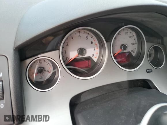 ✅ 2012 Volkswagen Routan SE • VIN: 2C4RVABG8CR321500 • Лот: 74371314. Опубликован ранее на Copart с пробегом Не указан. Бесплатный доступ к архиву аукционных продаж из США и подробный отчёт об истории автомобиля на DreamBid. Изображение 9.