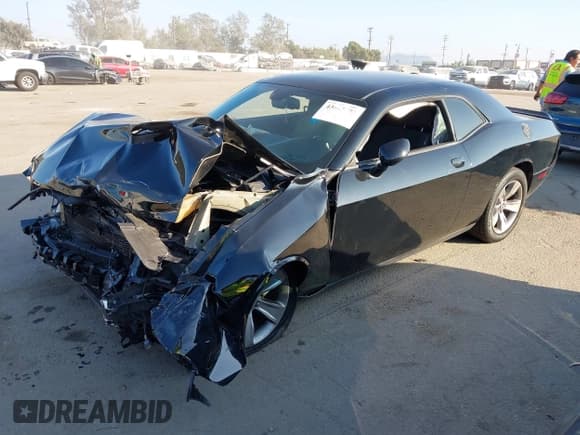 ✅ 2016 Dodge Challenger SXT Plus • VIN: 2C3CDZAG0GH338770 • Лот: 43645873. Опубликован ранее на IAAI с пробегом 99 808 миль. Бесплатный доступ к архиву аукционных продаж из США и подробный отчёт об истории автомобиля на DreamBid. Изображение 2.