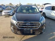 ✅ 2017 Ford Escape Titanium • VIN: 1FMCU0J97HUE96624 • Лот: 43642510. Опубликован ранее на IAAI с пробегом 63 216 миль. Бесплатный доступ к архиву аукционных продаж из США и подробный отчёт об истории автомобиля на DreamBid. Изображение 12.