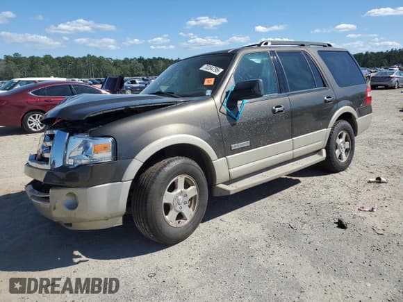 ✅ 2008 Ford Expedition Eddie Bauer • VIN: 1FMFU17508LA02133 • Lot: 70284795. Wystawiony na Copart z przebiegiem Nie podano. Bezpłatny archiwum sprzedaży aukcyjnych z USA i szczegółowy raport historii pojazdu na DreamBid. Zdjęcie 1.