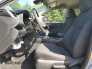 ✅ 2022 Toyota RAV4 Hybrid LE • VIN: 4T3LWRFV9NU067718 • Lot: 80933305. Wystawiony na Copart z przebiegiem 60 657 mil. Bezpłatny archiwum sprzedaży aukcyjnych z USA i szczegółowy raport historii pojazdu na DreamBid. Zdjęcie 7.