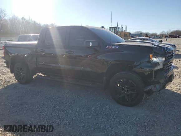 ✅ 2023 Chevrolet Silverado 1500 LT Trail Boss • VIN: 3GCUDFE84PG273892 • Lot: 46909745. Wystawiony na Copart z przebiegiem 59 466 mil. Bezpłatny archiwum sprzedaży aukcyjnych z USA i szczegółowy raport historii pojazdu na DreamBid. Zdjęcie 4.