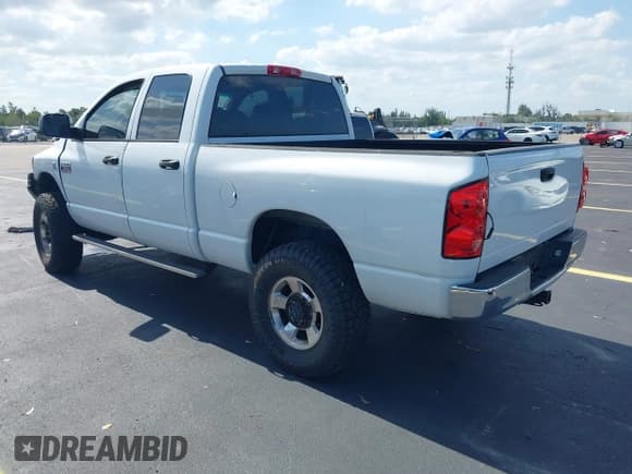 ✅ 2007 Dodge 2500 SLT • VIN: 1D7KS28AX7J617833 • Lot: 42319171. Listed on IAAI with 334,920 mi. Free auction sales archive from the USA and detailed vehicle history report at DreamBid. Image 3.