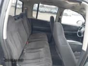 ✅ 2003 Dodge Dakota SLT • VIN: 1D7HL48X23S261258 • Lot: 41362485. Wystawiony na IAAI z przebiegiem 143 397 mil. Bezpłatny archiwum sprzedaży aukcyjnych z USA i szczegółowy raport historii pojazdu na DreamBid. Zdjęcie 8.