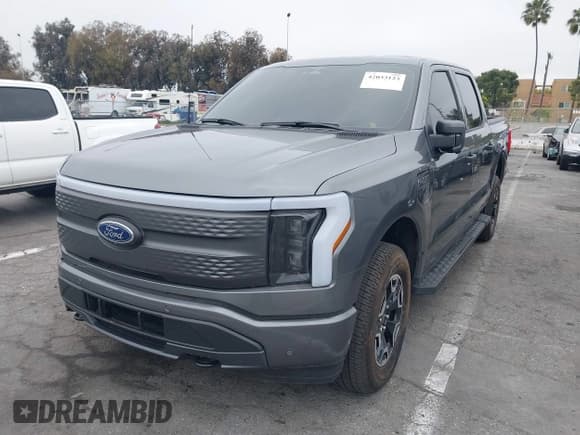 ✅ 2023 Ford F-150 Lightning Pro • VIN: 1FTVW1EL8PWG48559 • Лот: 42033123. Опубликован ранее на IAAI с пробегом 8 845 миль. Бесплатный доступ к архиву аукционных продаж из США и подробный отчёт об истории автомобиля на DreamBid. Изображение 21.