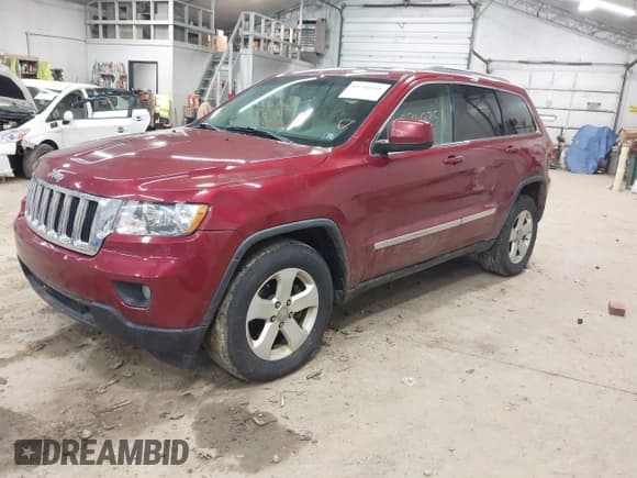 ✅ 2012 Jeep Grand Cherokee Laredo • VIN: 1C4RJFAG4CC273948 • Лот: 43709251. Опубликован ранее на IAAI с пробегом 254 170 миль. Бесплатный доступ к архиву аукционных продаж из США и подробный отчёт об истории автомобиля на DreamBid. Изображение 17.