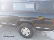 ✅ 1992 Chevrolet Silverado 1500 • VIN: 1GCEK14K9NE131939 • Lot: 43205979. Wystawiony na IAAI z przebiegiem 185 896 mil. Bezpłatny archiwum sprzedaży aukcyjnych z USA i szczegółowy raport historii pojazdu na DreamBid. Zdjęcie 18.