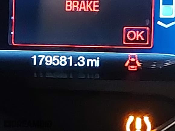 ✅ 2013 Ford C-Max SEL • VIN: 1FADP5CU1DL530027 • Lot: 41896429. Wystawiony na IAAI z przebiegiem 179 581 mil. Bezpłatny archiwum sprzedaży aukcyjnych z USA i szczegółowy raport historii pojazdu na DreamBid. Zdjęcie 16.