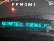 ✅ 2007 Chevrolet Silverado 2500HD LT1 • VIN: 1GCHK23D07F140810 • Lot: 42036025. Wystawiony na IAAI z przebiegiem 230 002 mil. Bezpłatny archiwum sprzedaży aukcyjnych z USA i szczegółowy raport historii pojazdu na DreamBid. Zdjęcie 15.