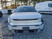 ✅ 2024 Kia EV9 Light Long Range • VIN: KNDAB5S19R6034370 • Lot: 79166624. Wystawiony na Copart z przebiegiem 2 045 mil. Bezpłatny archiwum sprzedaży aukcyjnych z USA i szczegółowy raport historii pojazdu na DreamBid. Zdjęcie 5.