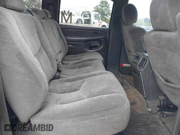 ✅ 2004 Chevrolet Silverado 2500HD LS • VIN: 1GCHC23244F228363 • Лот: 41906803. Опубликован ранее на IAAI с пробегом 270 983 миль. Бесплатный доступ к архиву аукционных продаж из США и подробный отчёт об истории автомобиля на DreamBid. Изображение 8.