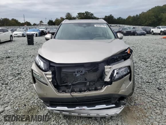 ✅ 2023 Nissan Rogue Platinum • VIN: JN8BT3DC5PW107255 • Lot: 82439175. Wystawiony na Copart z przebiegiem 15 427 mil. Bezpłatny archiwum sprzedaży aukcyjnych z USA i szczegółowy raport historii pojazdu na DreamBid. Zdjęcie 5.