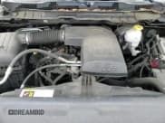 ✅ 2019 Ram 1500 Warlock • VIN: 1C6RR7GG3KS740925 • Lot: 84833975. Wystawiony na Copart z przebiegiem 93 776 mil. Bezpłatny archiwum sprzedaży aukcyjnych z USA i szczegółowy raport historii pojazdu na DreamBid. Zdjęcie 13.