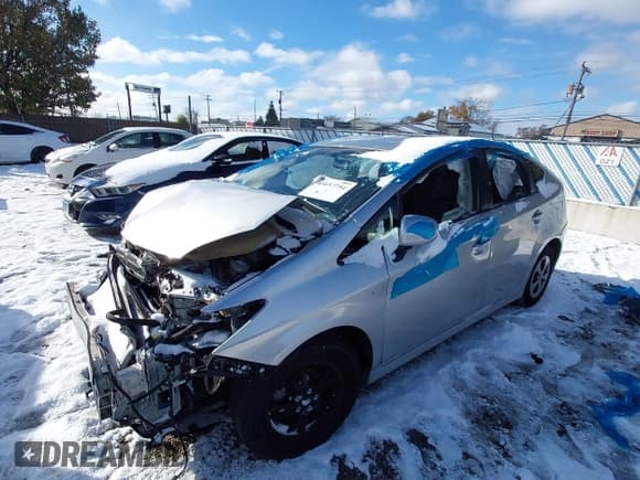 ✅ 2013 Toyota Prius Three • VIN: JTDKN3DU5D5645633 • Lot: 43653754. Listed on IAAI with Not provided. Free auction sales archive from the USA and detailed vehicle history report at DreamBid. Image 2.