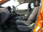 ✅ 2018 Nissan Rogue SL • VIN: JN8AT2MV9JW344037 • Lot: 63012755. Wystawiony na Copart z przebiegiem 93 600 mil. Bezpłatny archiwum sprzedaży aukcyjnych z USA i szczegółowy raport historii pojazdu na DreamBid. Zdjęcie 7.