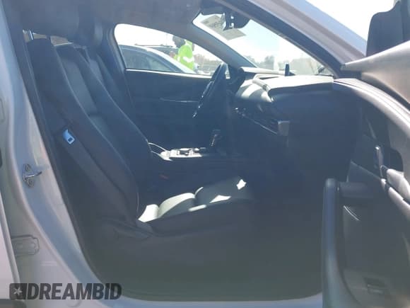 ✅ 2023 Mazda CX-30 S Select • VIN: 3MVDMBBM9PM509401 • Lot: 43659569. Wystawiony na IAAI z przebiegiem 12 852 mil. Bezpłatny archiwum sprzedaży aukcyjnych z USA i szczegółowy raport historii pojazdu na DreamBid. Zdjęcie 5.