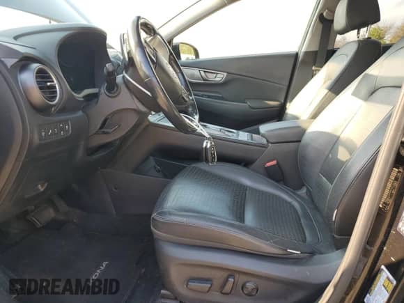 2019 Hyundai Kona Ultimate z VIN KM8K53AG9KU023954, wystawiony jako Copart lot #70633575 z przebiegiem 75 136 mil mil oraz Szkoda całkowita • Salvage title. Historia ofert i sprzedaży dostępna na DreamBid. Obrazek 7.