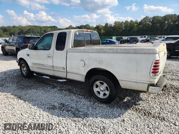 ✅ 2001 Ford F-150 XL • VIN: 1FTRX17L01NA33769 • Lot: 83769445. Listed on Copart with Not provided. Free auction sales archive from the USA and detailed vehicle history report at DreamBid. Image 2.