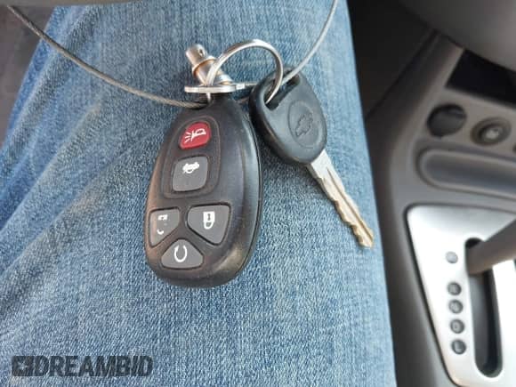 2005 Chevrolet Malibu Maxx LS z VIN 1G1ZT64855F161118, wystawiony jako IAAI lot #39853673 z przebiegiem 210 452 mil mil oraz . Historia ofert i sprzedaży dostępna na DreamBid. Obrazek 11.