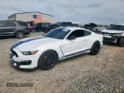 ✅ 2017 Ford Mustang Shelby GT350 • VIN: 1FA6P8JZ0H5526201 • Lot: 67949175. Wystawiony na Copart z przebiegiem 60 410 mil. Bezpłatny archiwum sprzedaży aukcyjnych z USA i szczegółowy raport historii pojazdu na DreamBid. Zdjęcie 1.
